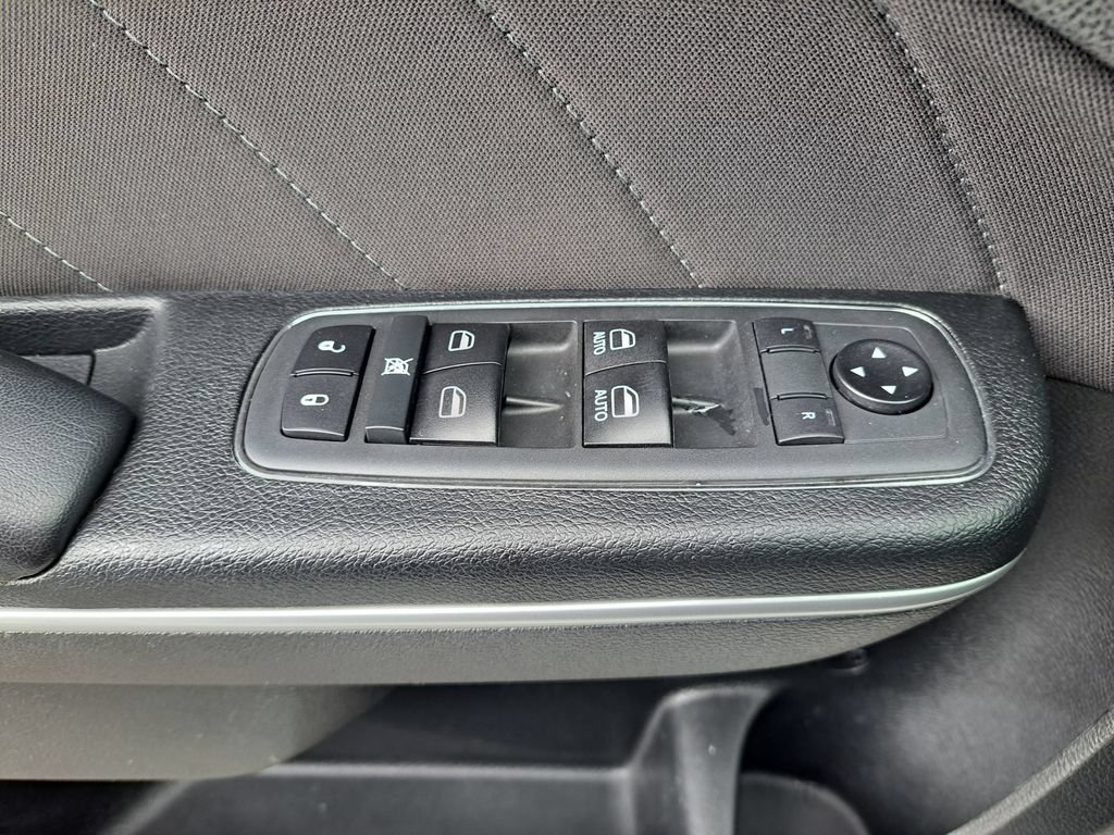 Used 2020 Dodge Charger SXT RWD image 23