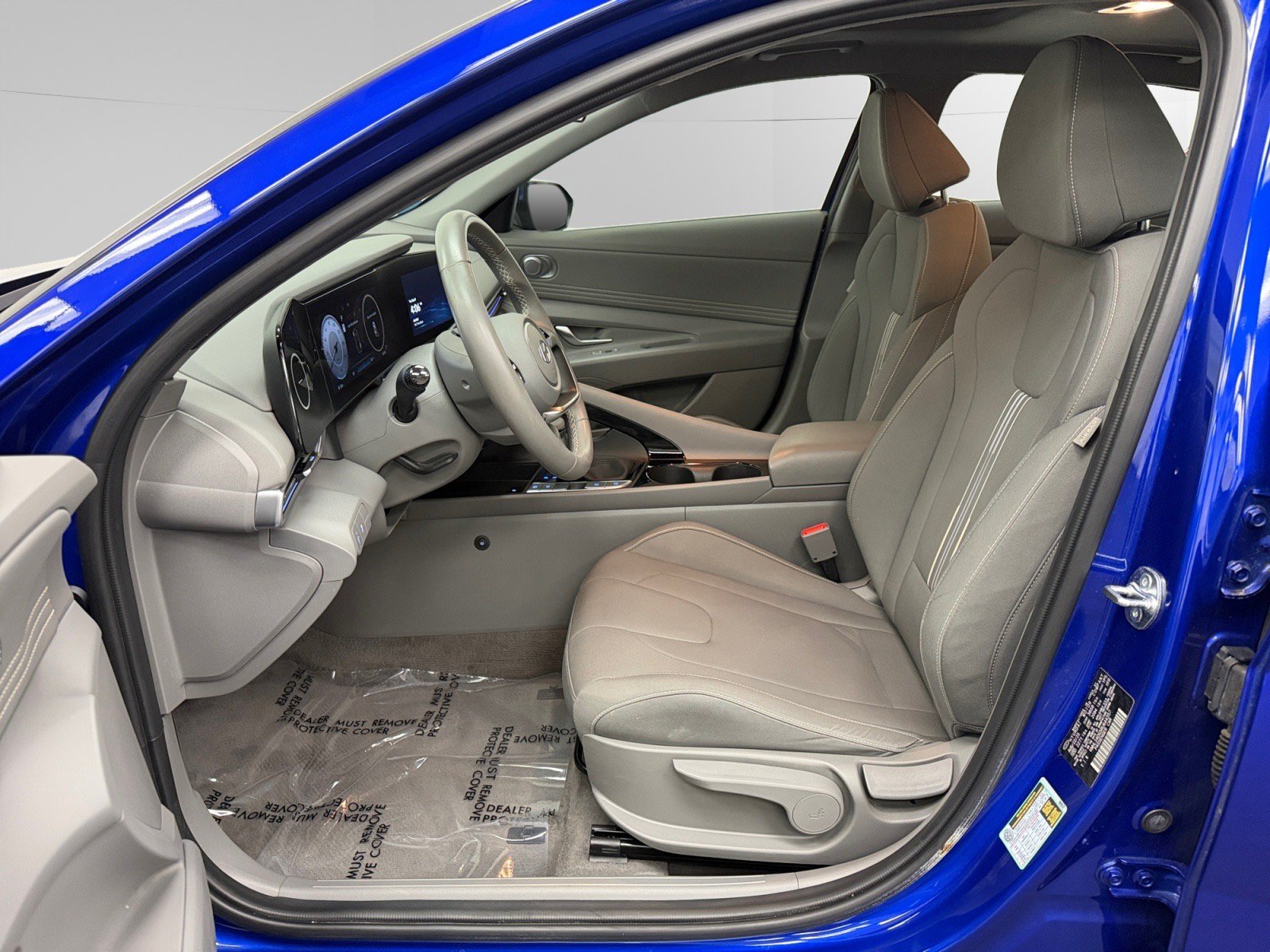 Certified 2024 Hyundai Elantra SEL w/ Convenience Package FWD image 9