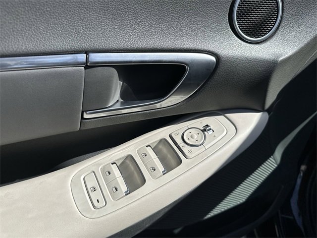 Used 2023 Hyundai Sonata SEL w/ Convenience Package image 15