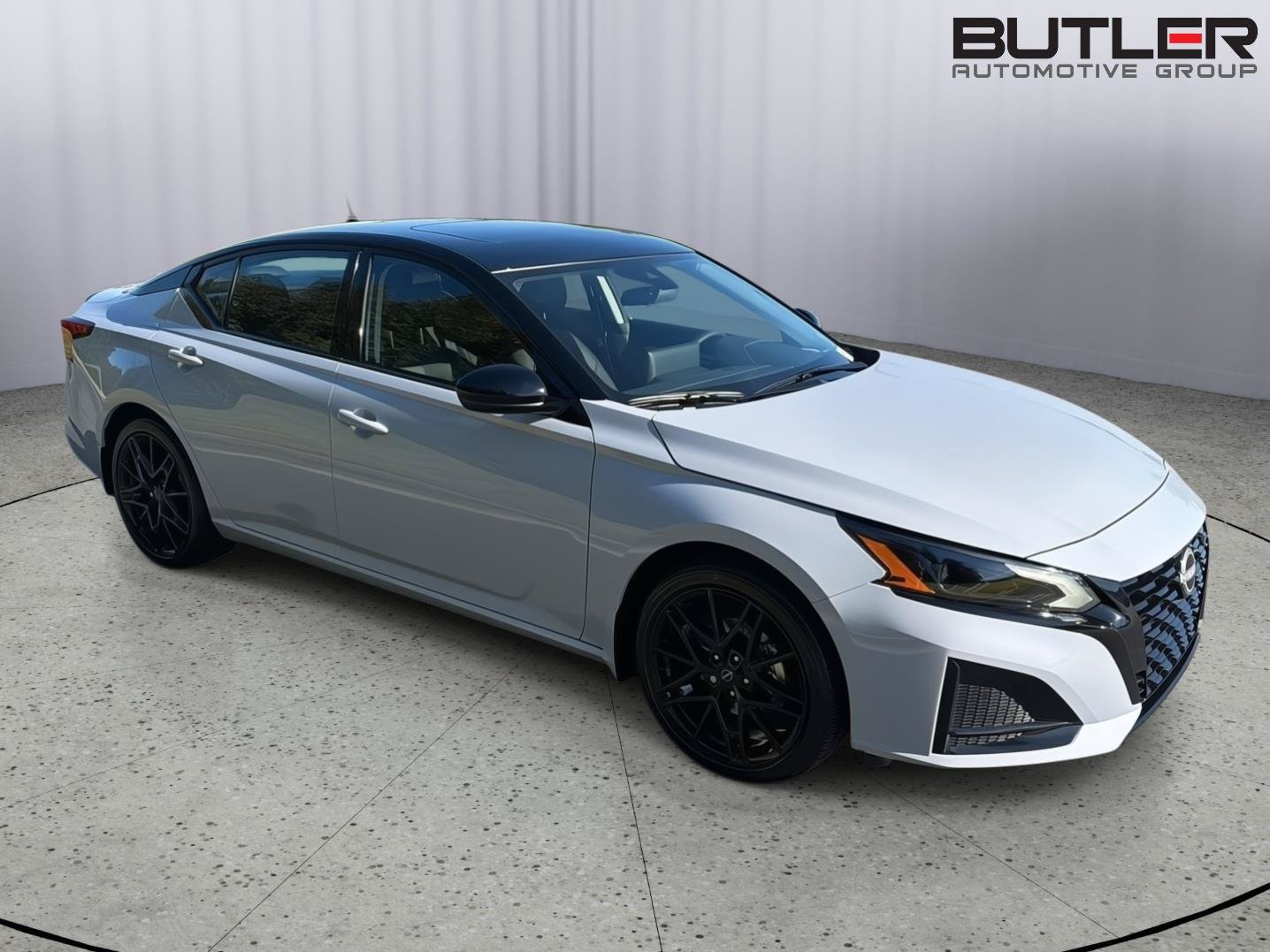 New 2026 Nissan Altima 2.5 SR w/ SR Midnight Edition Package FWD image 8