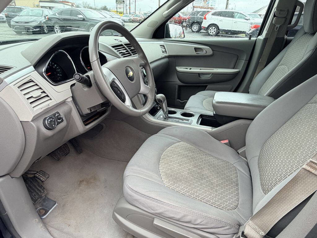 Used 2011 Chevrolet Traverse LS AWD/4WD image 11