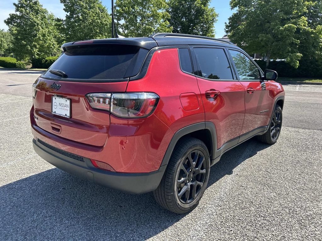 Used 2024 Jeep Compass Latitude w/ Altitude Special Edition AWD/4WD image 7
