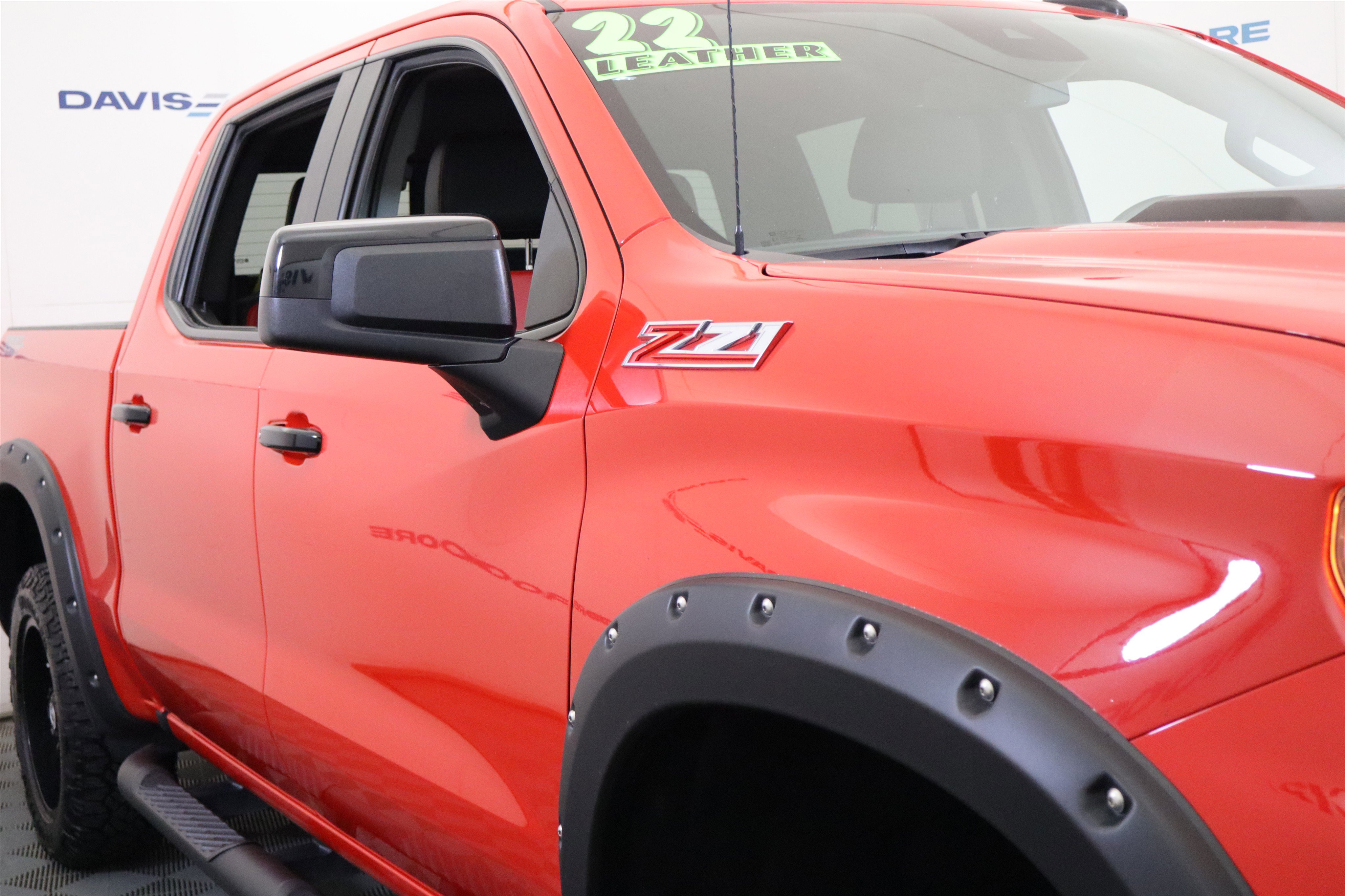 Used 2022 Chevrolet Silverado 1500 LT Trail Boss w/ Convenience Package II image 3