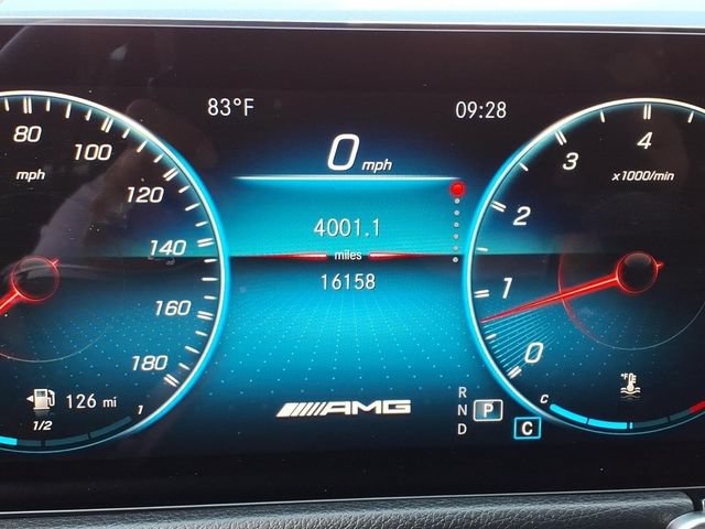 Used 2023 Mercedes-Benz GLB 35 AMG 4MATIC image 33