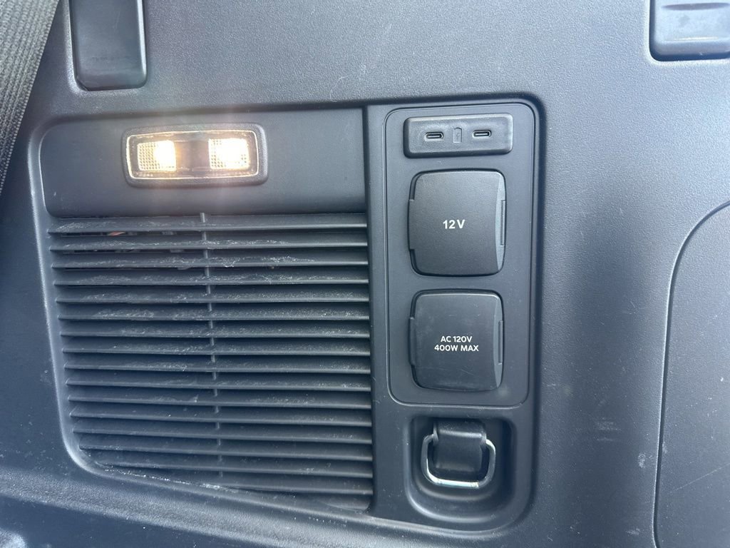 Used 2025 Ford Expedition Platinum AWD/4WD image 20