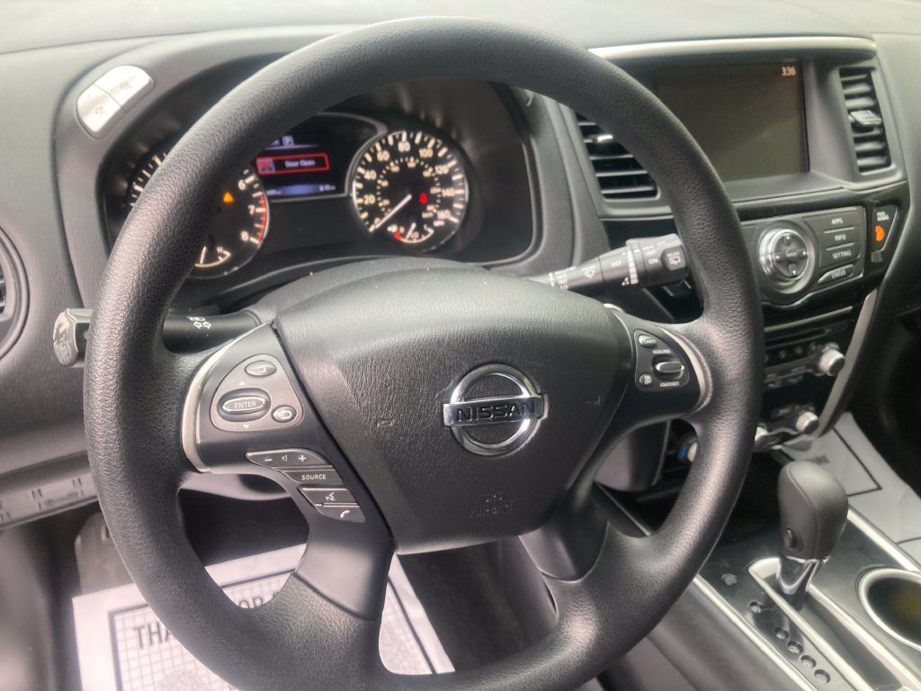 Used 2017 Nissan Pathfinder S AWD/4WD image 18