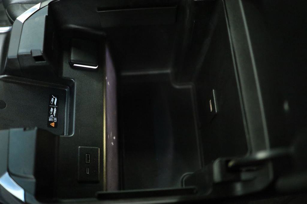 Used 2024 GMC Sierra 3500 SLT image 38