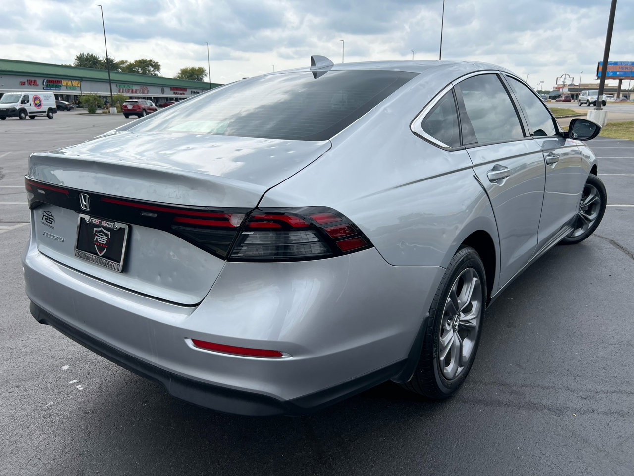 Used 2024 Honda Accord EX image 32