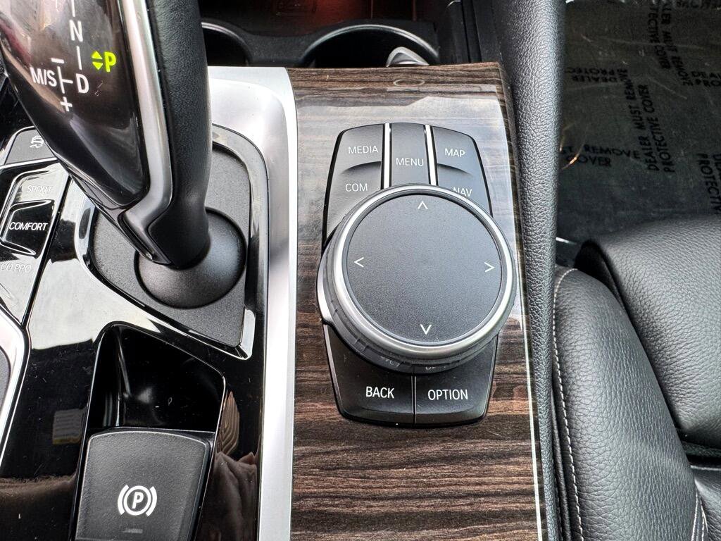 Used 2019 BMW 530i xDrive image 40
