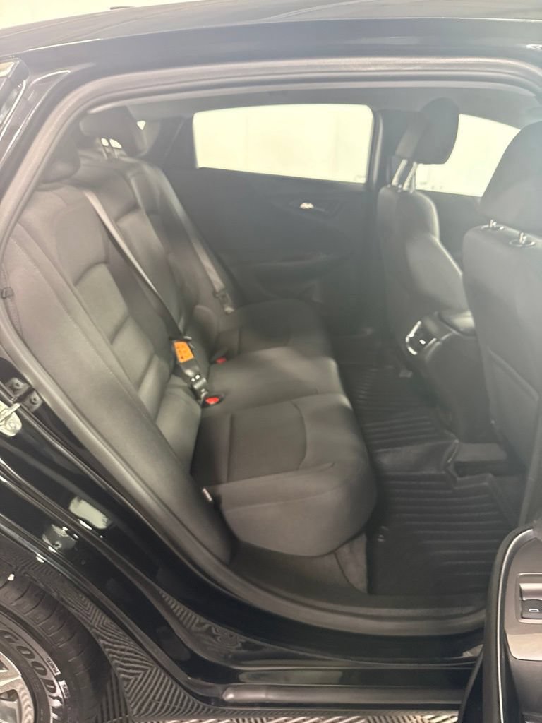 Used 2021 Chevrolet Malibu LT FWD image 17