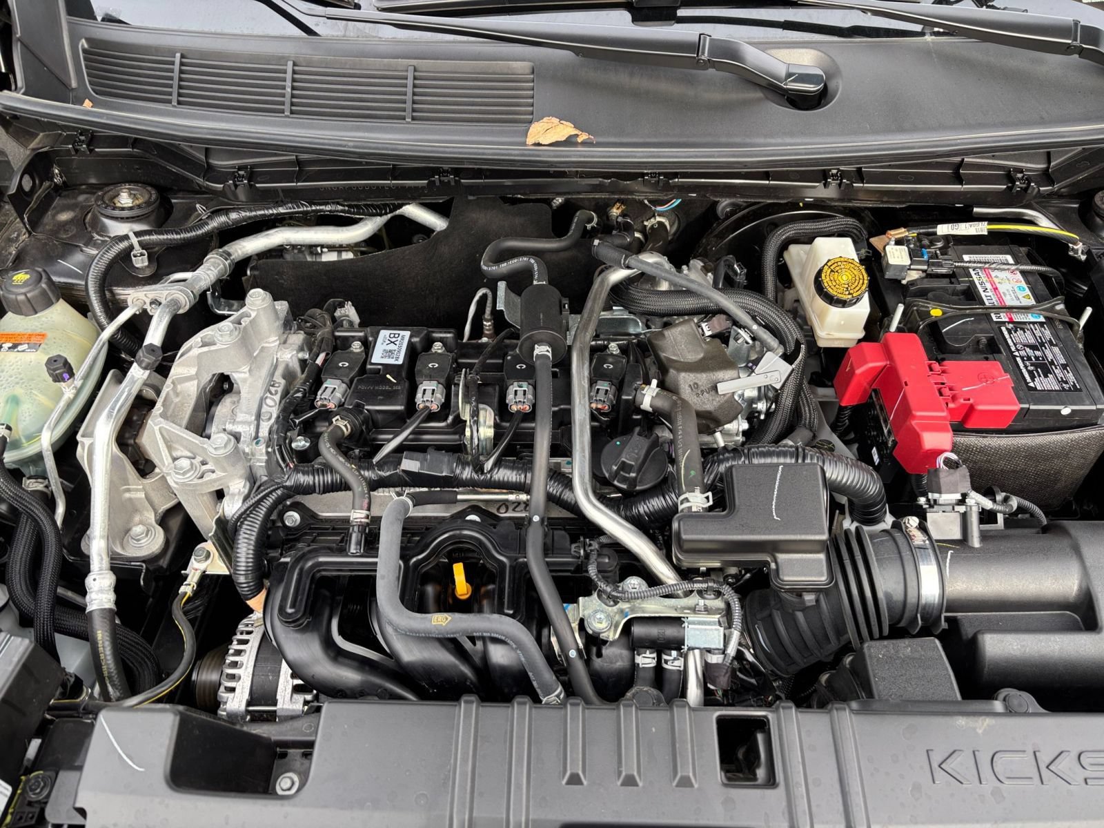 Used 2026 Nissan Kicks SR AWD/4WD image 30