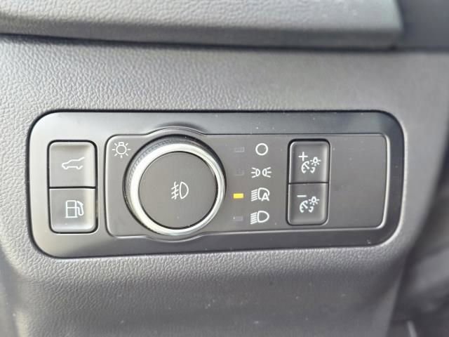 New 2024 Ford Escape SE image 18