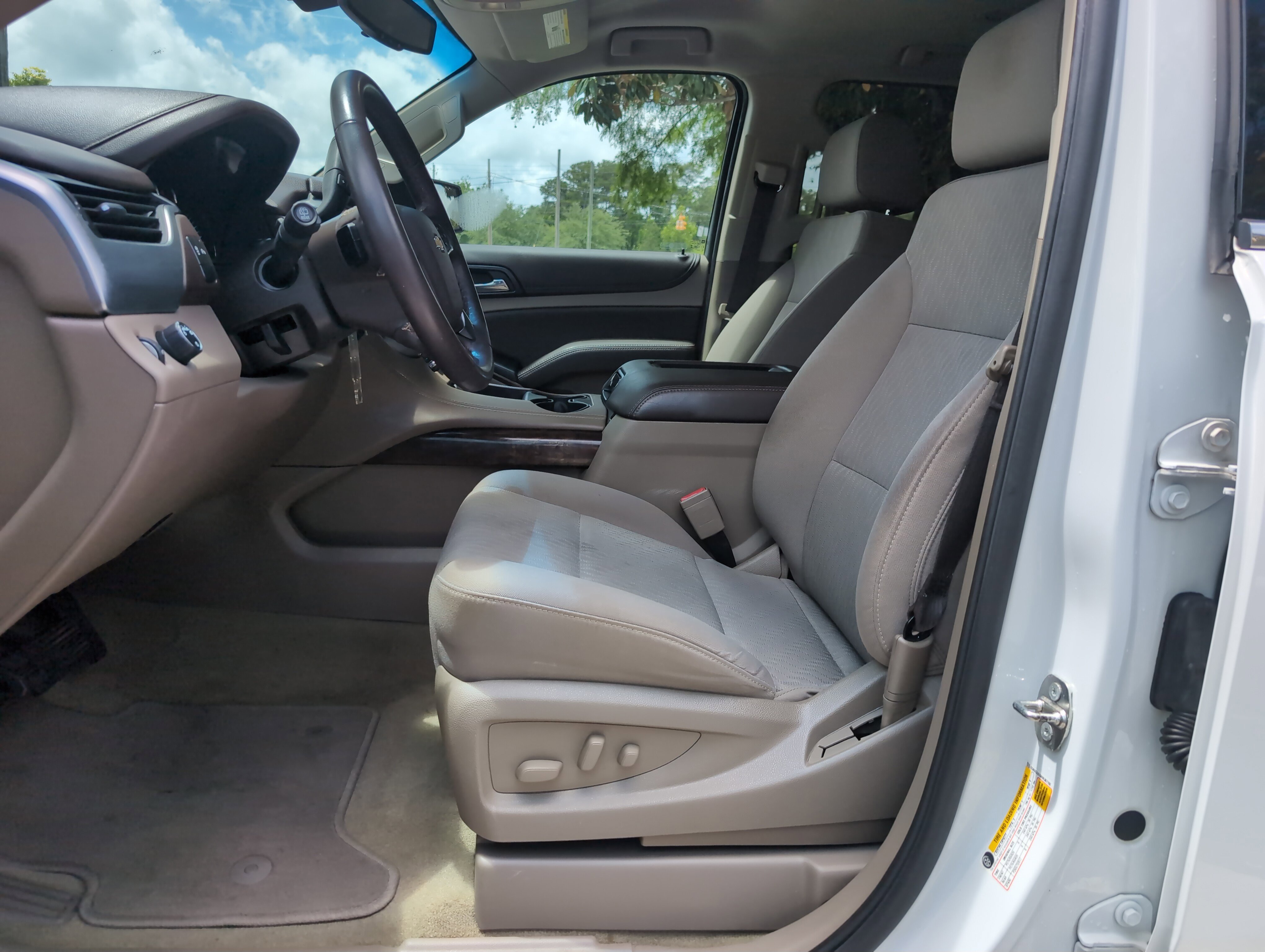 Used 2017 Chevrolet Tahoe LS RWD image 16