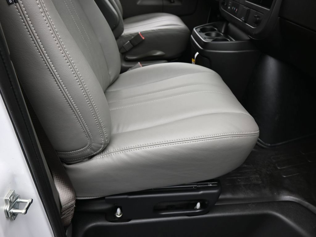 New 2025 Chevrolet Express 2500 w/ Driver Convenience Package image 27