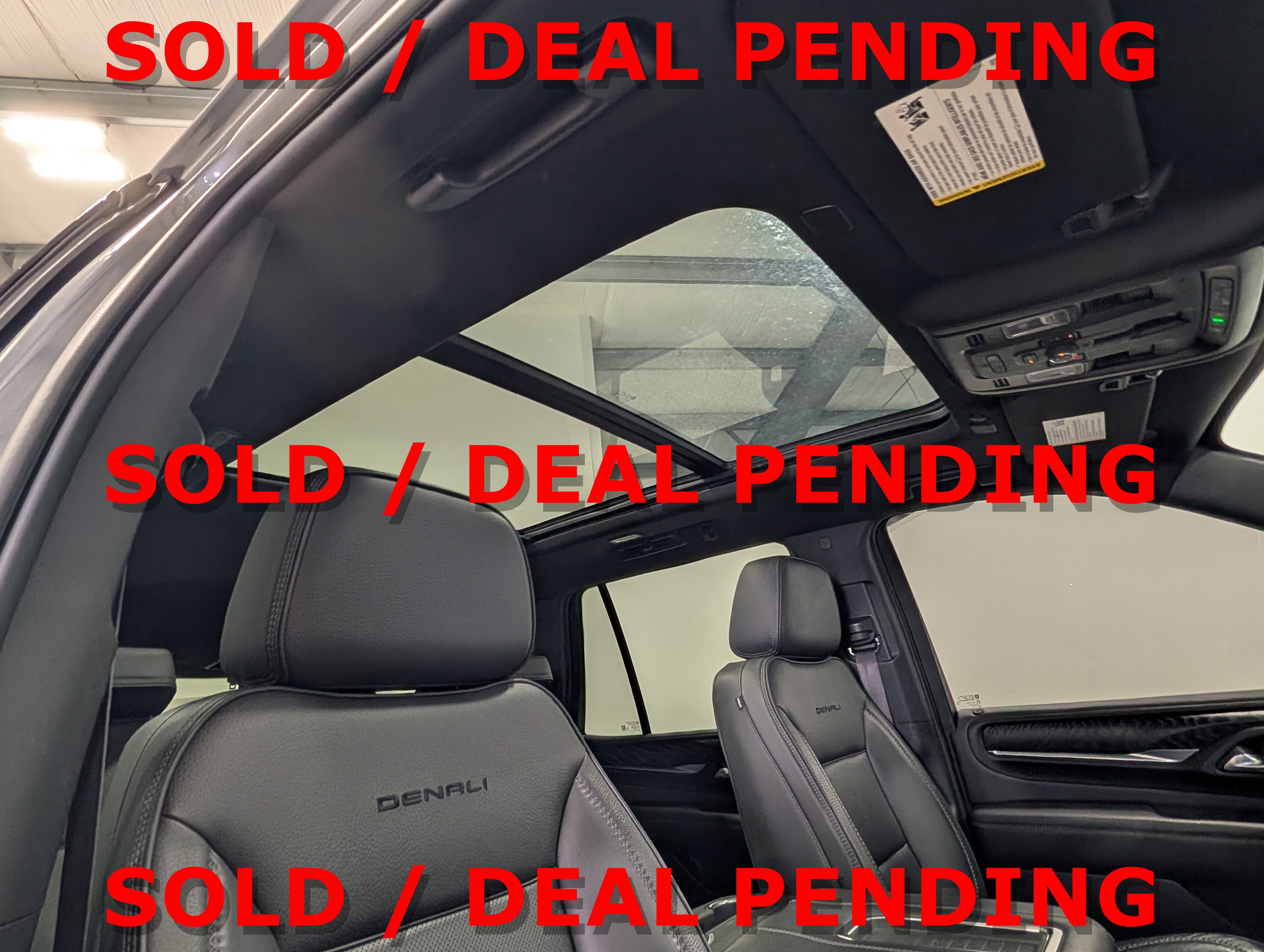 Used 2022 GMC Yukon Denali AWD/4WD image 18