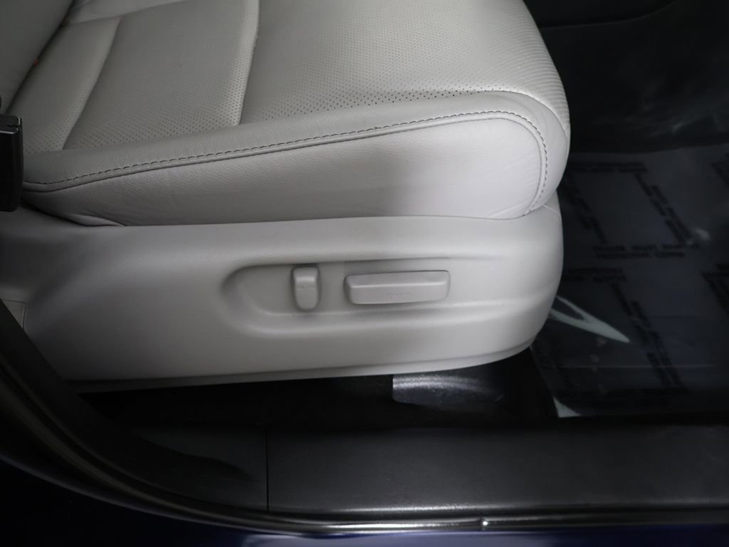 Used 2023 Honda Passport EX-L image 32