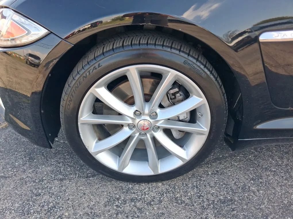 Used 2015 Jaguar XF Sport AWD/4WD image 12