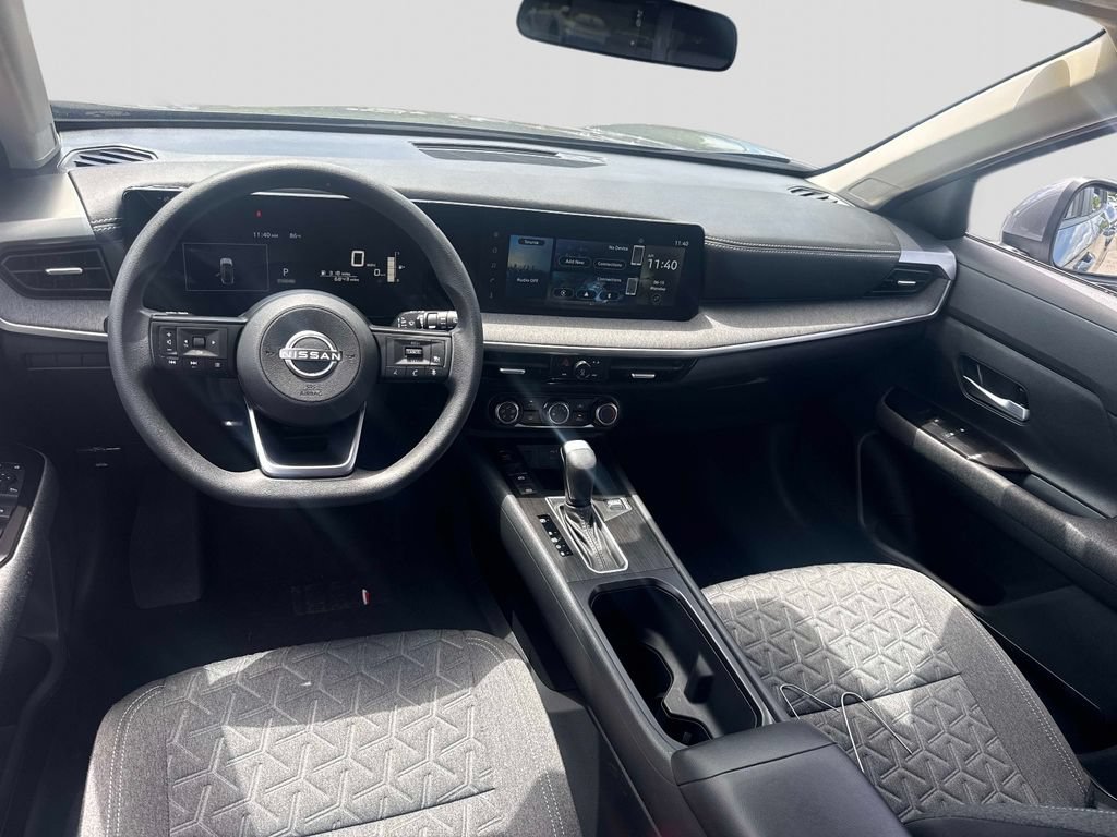 Used 2025 Nissan Kicks SV FWD image 13