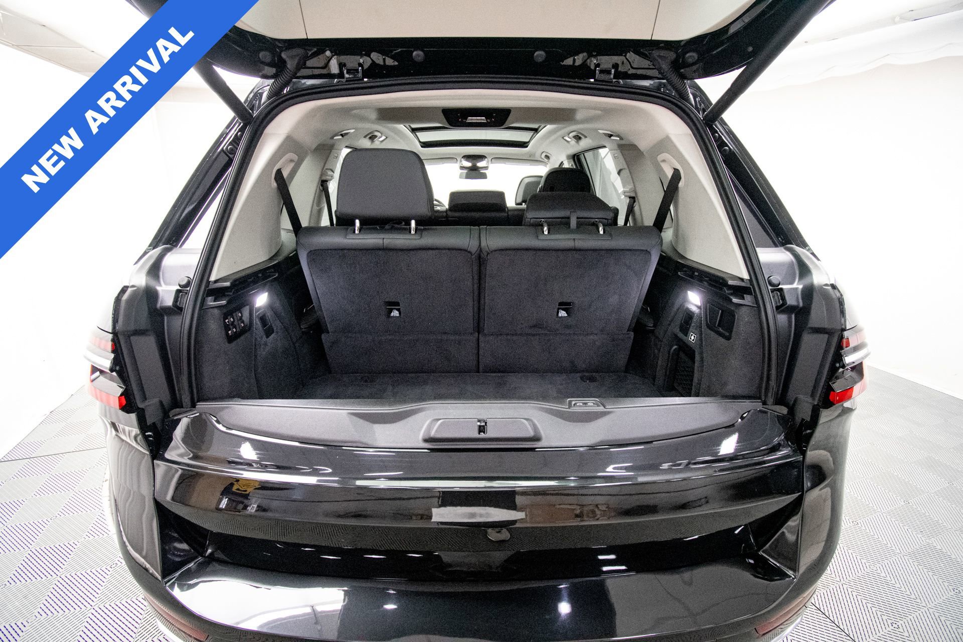 Used 2026 BMW X7 xDrive40i w/ Premium Package AWD/4WD image 36