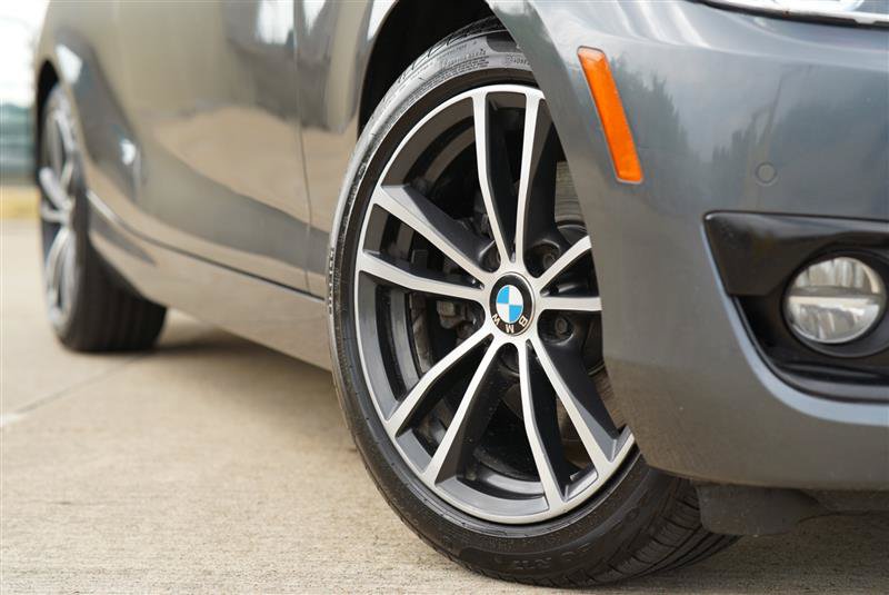 Used 2019 BMW 230i Convertible w/ Premium Package RWD image 25