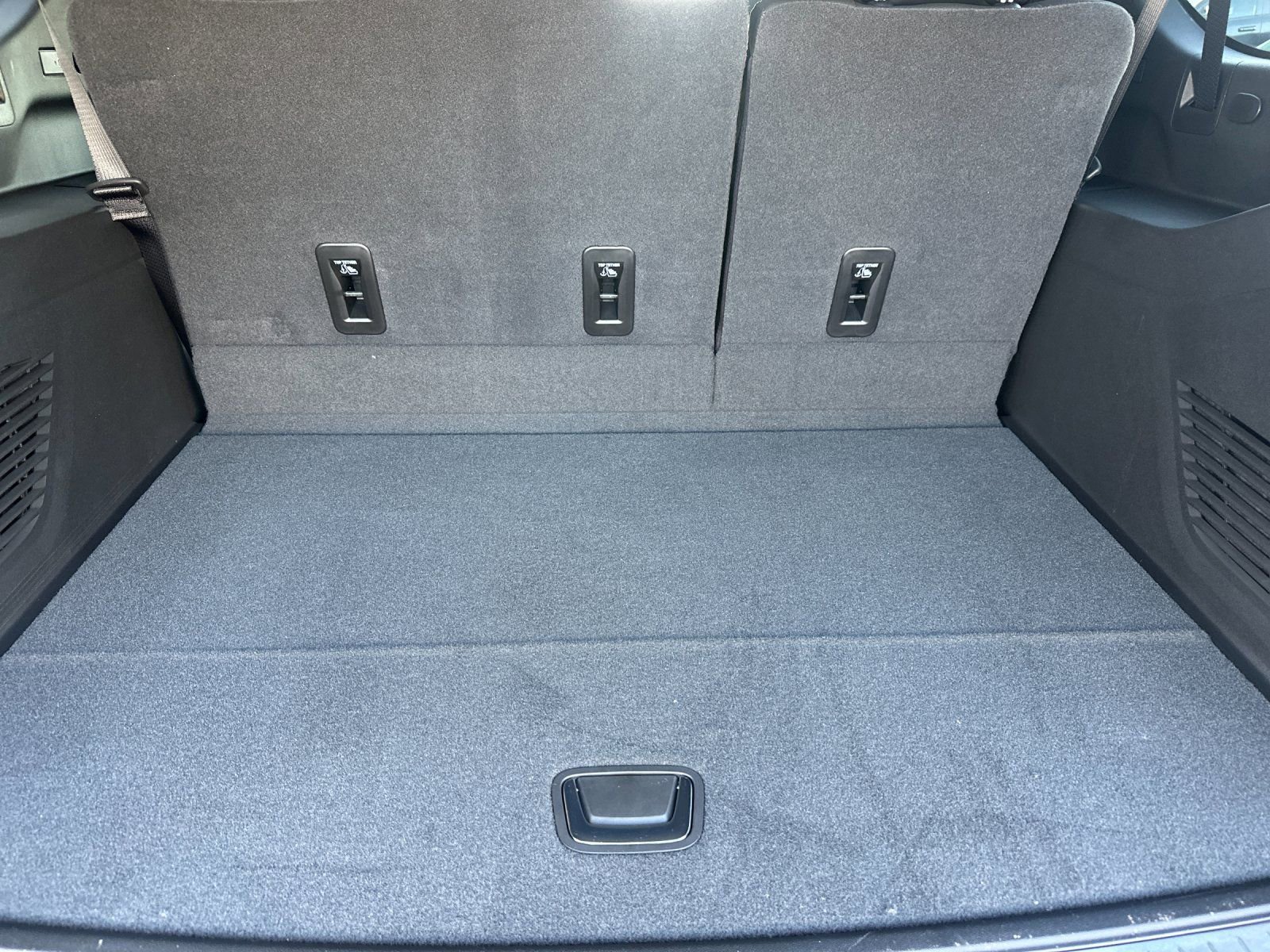 New 2026 GMC Yukon XL Denali AWD/4WD image 16