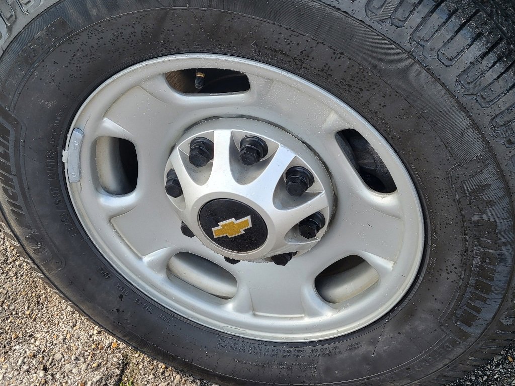 Used 2021 Chevrolet Silverado 2500 W/T image 8