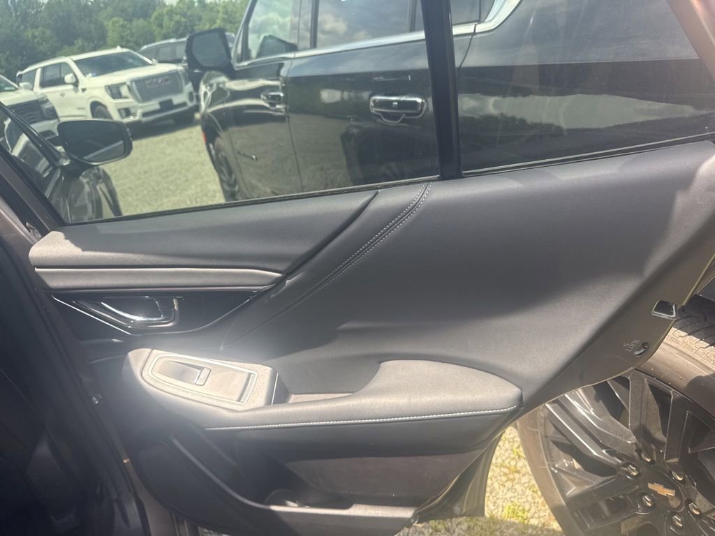 Used 2023 Subaru Outback Limited AWD/4WD image 8