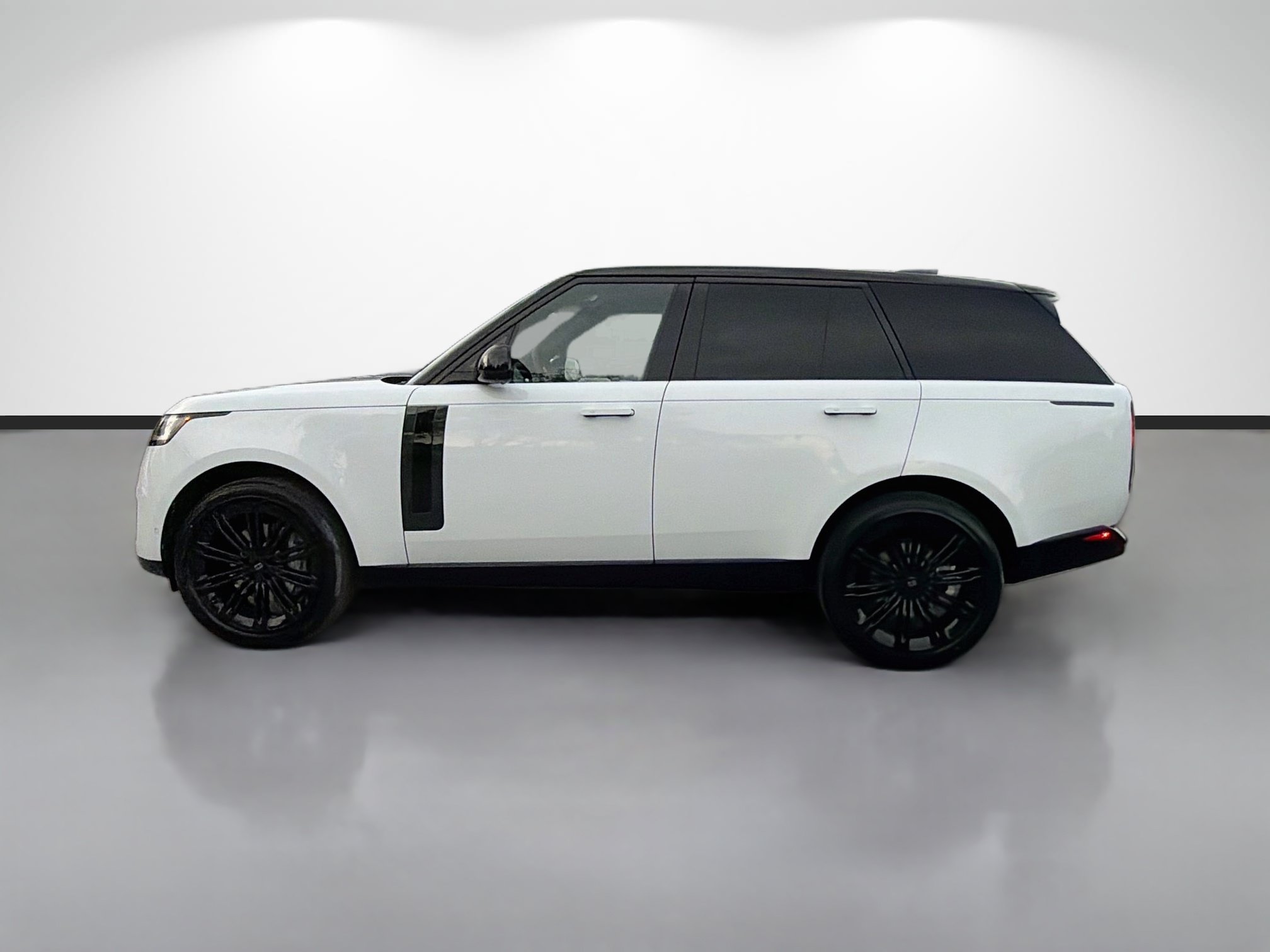 New 2027 Land Rover Range Rover SE AWD/4WD image 2