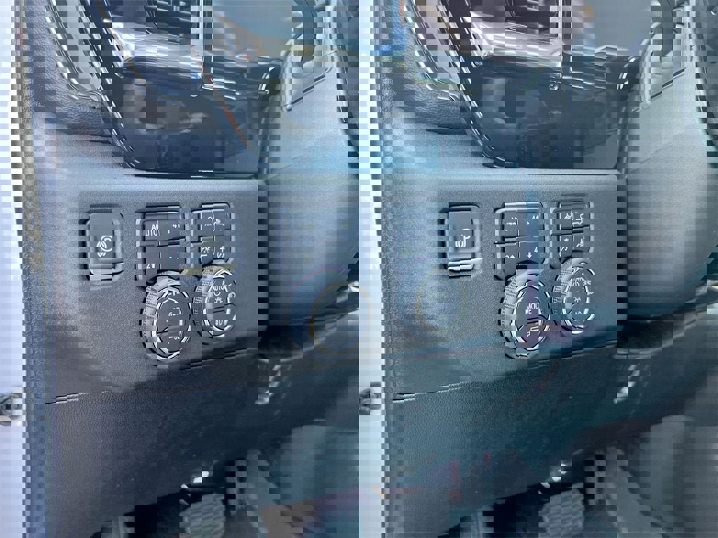 New 2025 Chevrolet Silverado 1500 RST w/ Redline Edition image 16