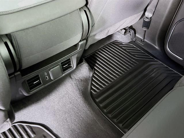 Used 2025 GMC Sierra 1500 Elevation image 23