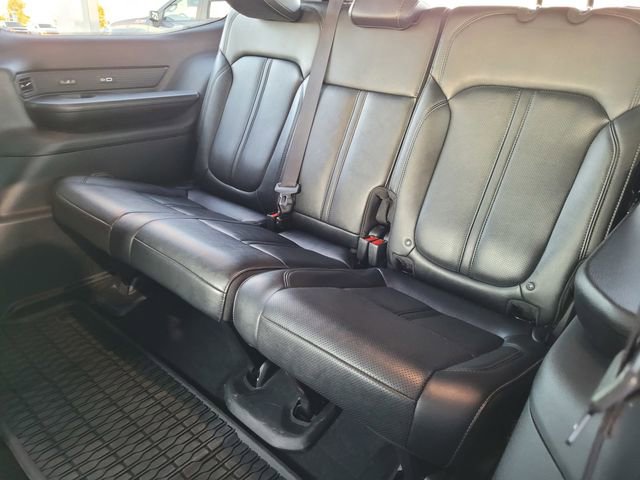 Certified 2024 Jeep Wagoneer Series III image 18