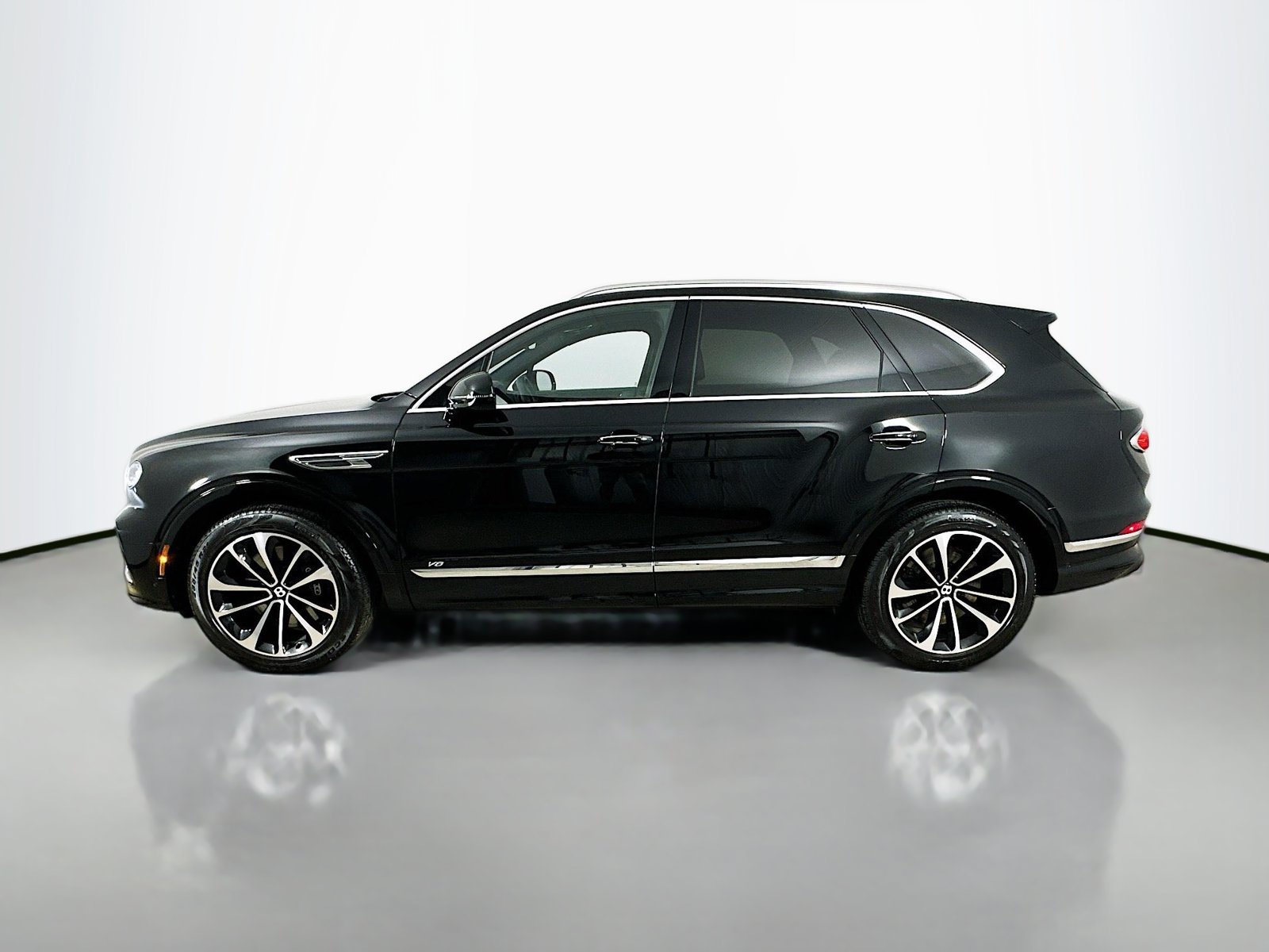 Used 2022 Bentley Bentayga AWD/4WD image 11
