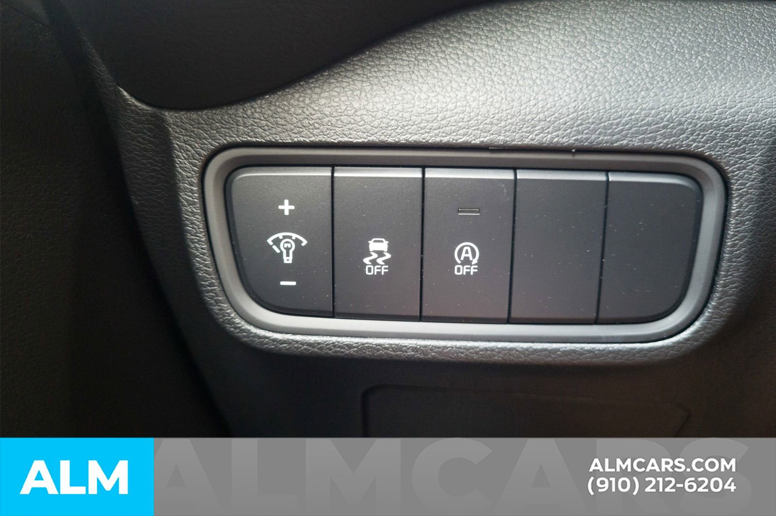 Used 2025 Kia Soul LX w/ LX Technology Package image 32