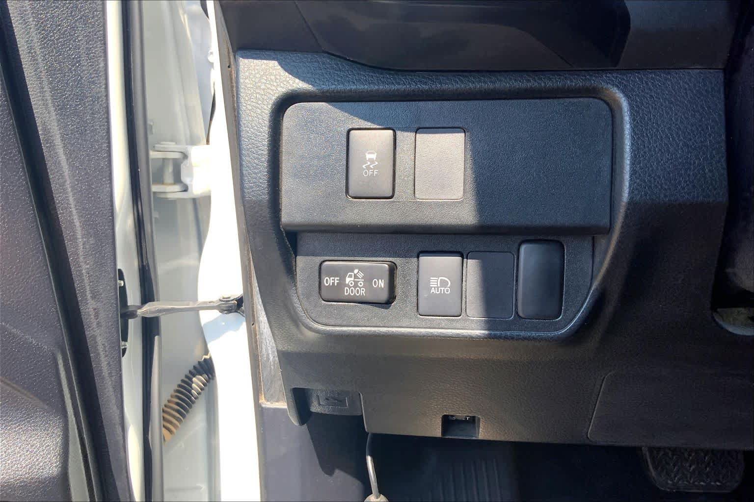 Used 2021 Toyota Tacoma SR w/ SR Convenience Package RWD image 36
