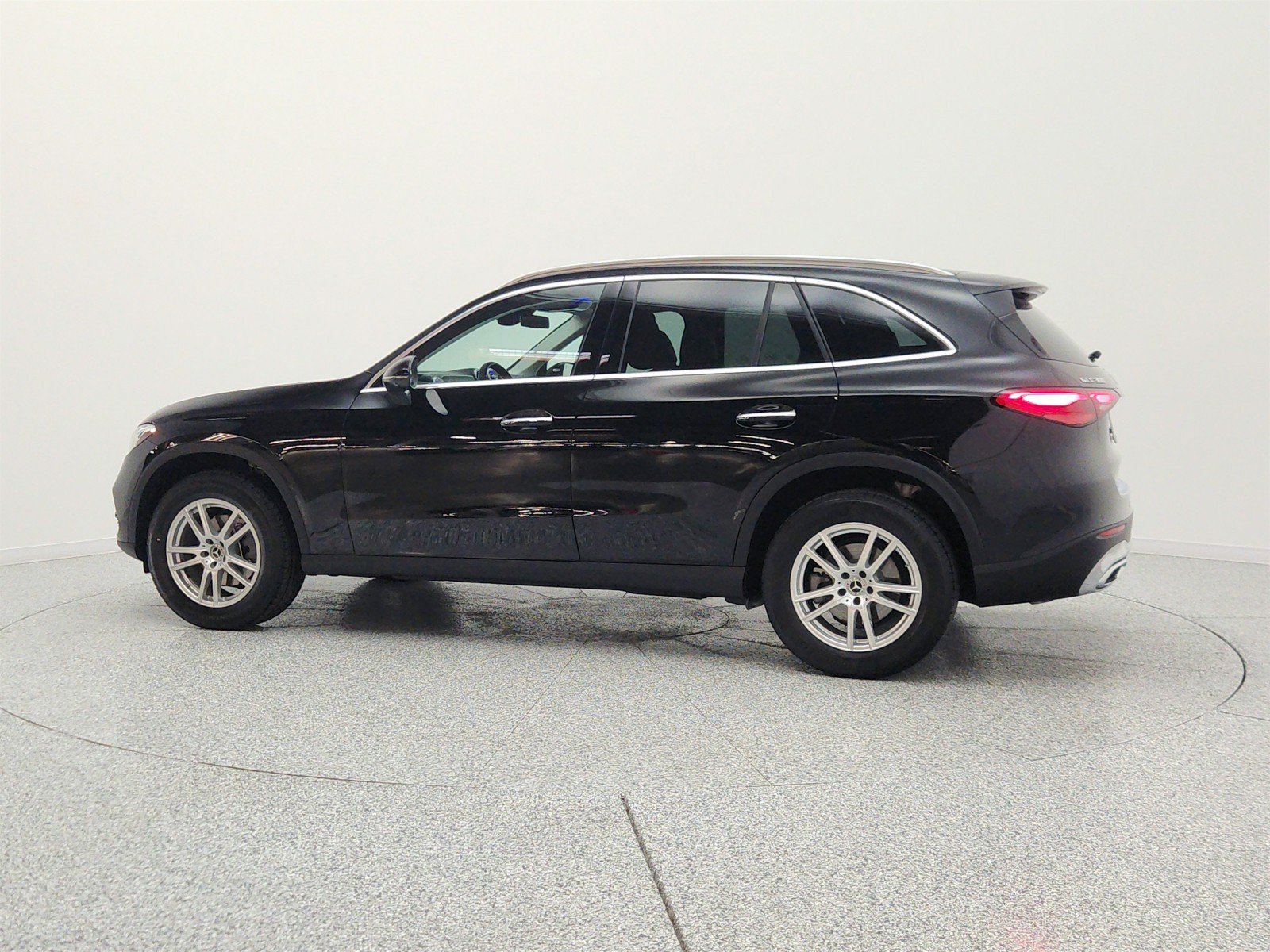 Used 2023 Mercedes-Benz GLC 300 4MATIC image 8