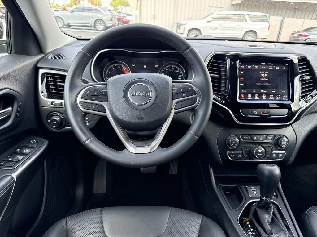 Used 2019 Jeep Cherokee Limited FWD image 17