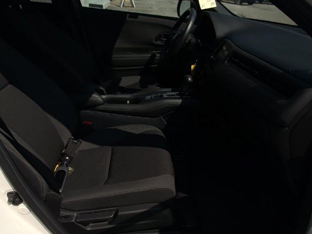 Used 2021 Honda HR-V Sport image 28