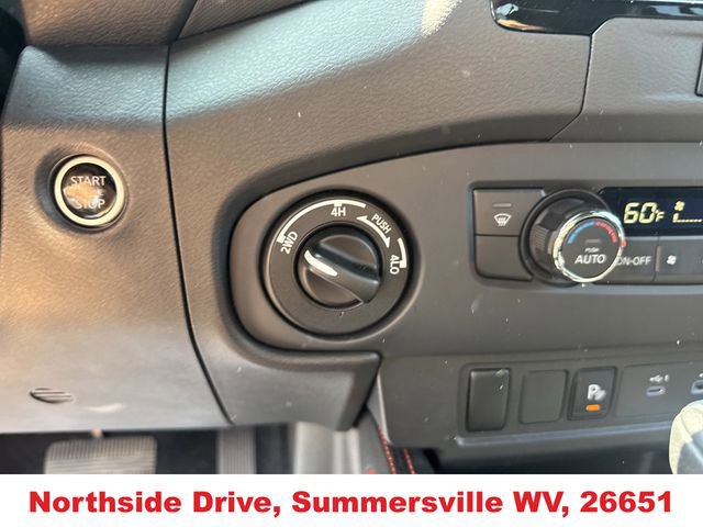 Used 2023 Nissan Frontier PRO-4X w/ Technology Package image 25