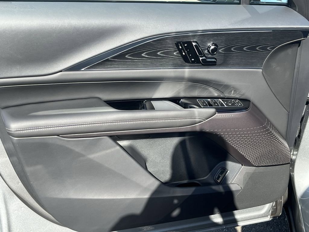 New 2025 Cadillac Lyriq Sport image 15