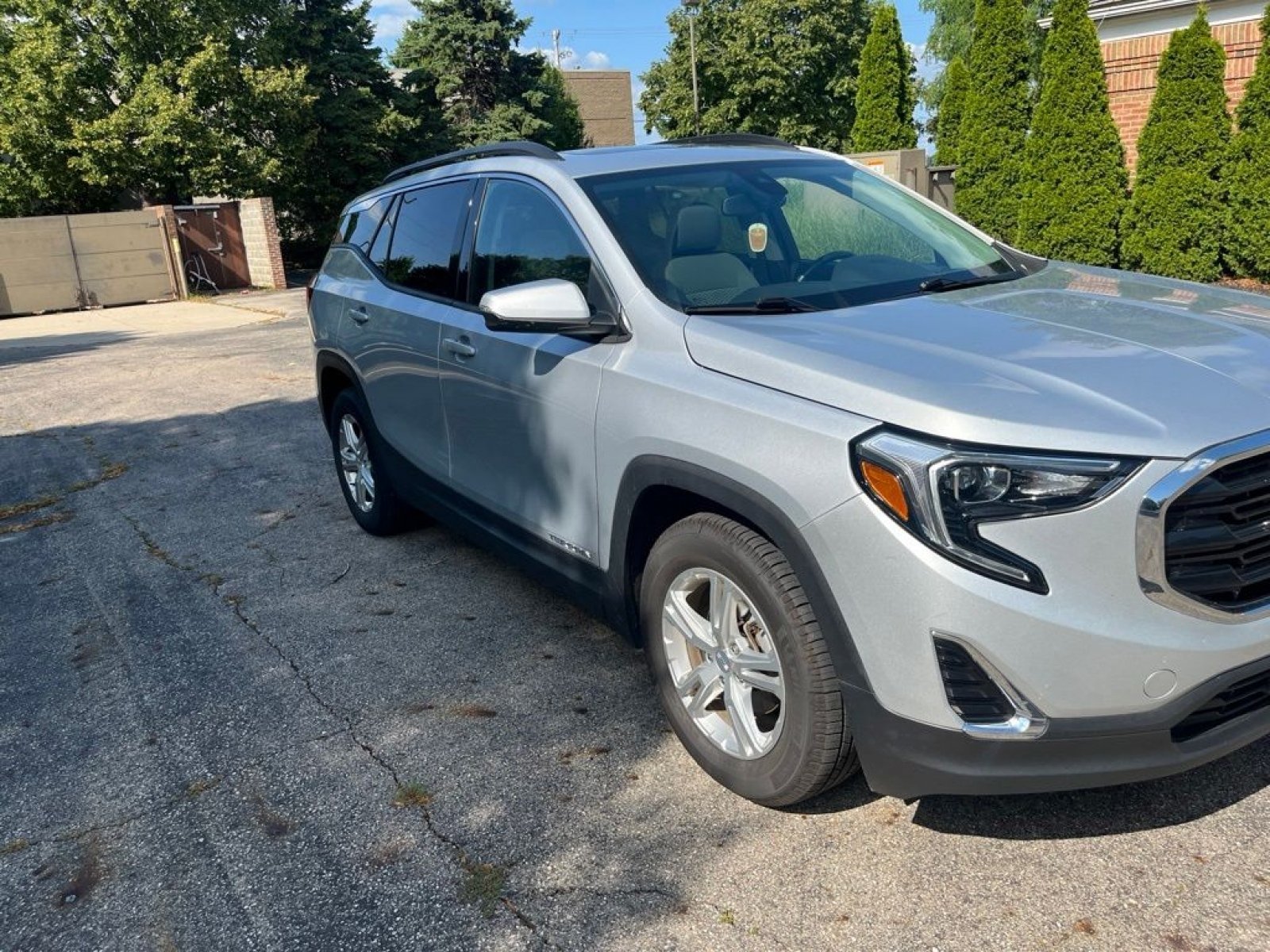 Used 2020 GMC Terrain SLE w/ Driver Convenience Package FWD image 5