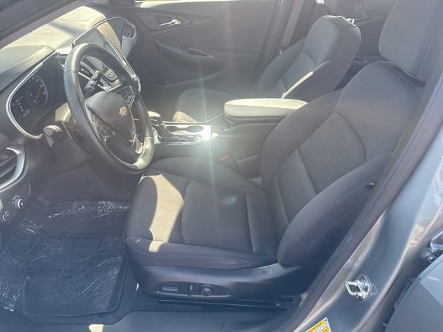 Used 2025 Chevrolet Malibu RS FWD image 22