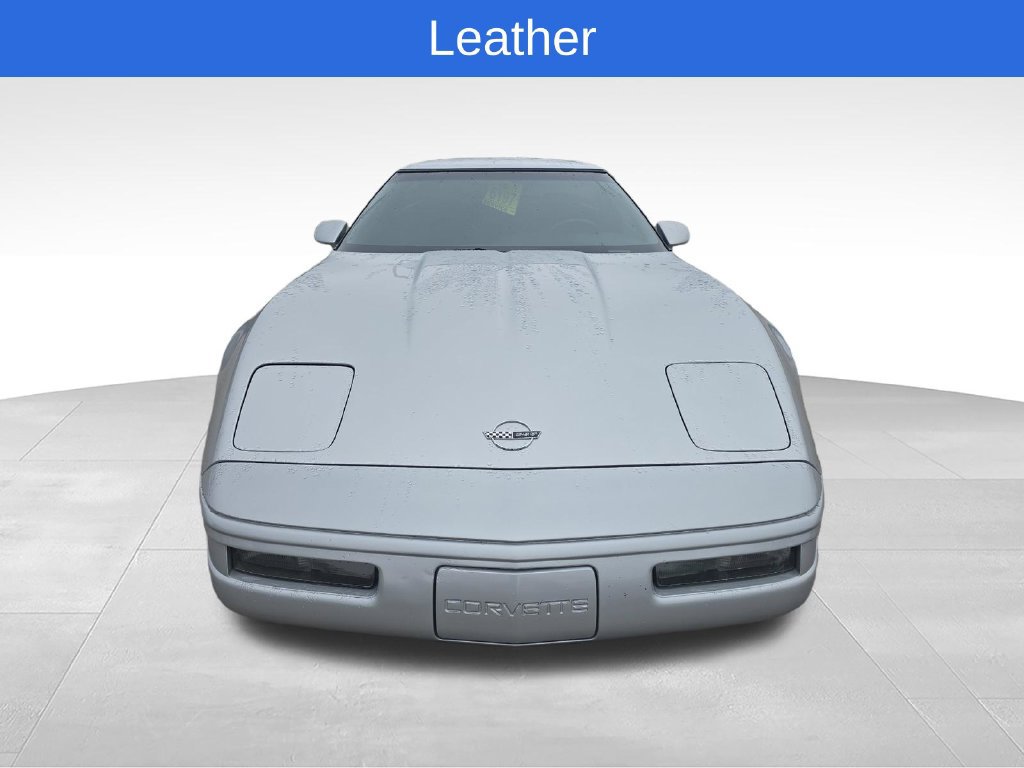 Used 1996 Chevrolet Corvette Coupe RWD image 2