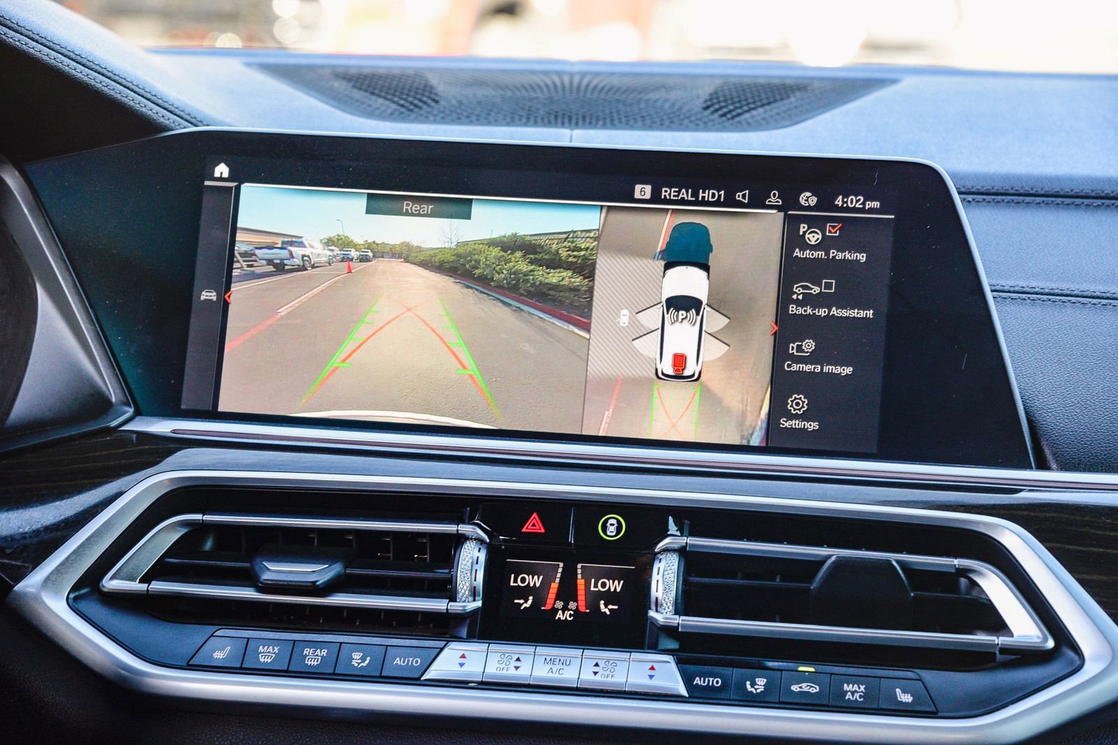 Used 2020 BMW X5 xDrive40i w/ Premium Package image 17