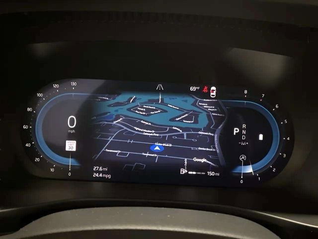Used 2025 Volvo XC40 B5 Core image 32