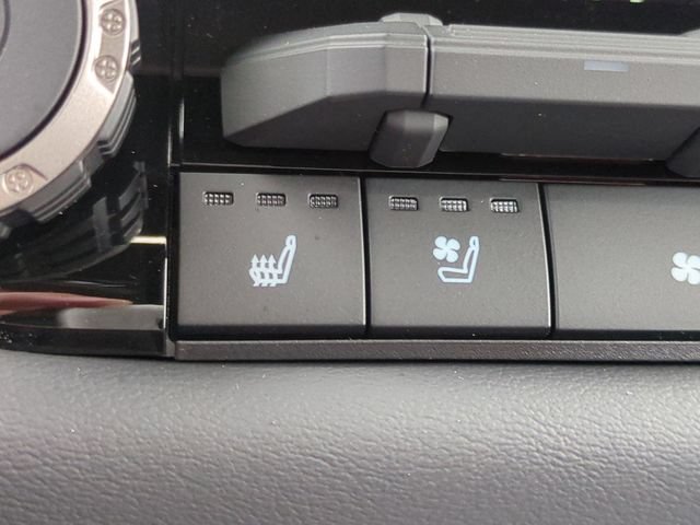 New 2026 Toyota Tundra Platinum AWD/4WD image 22