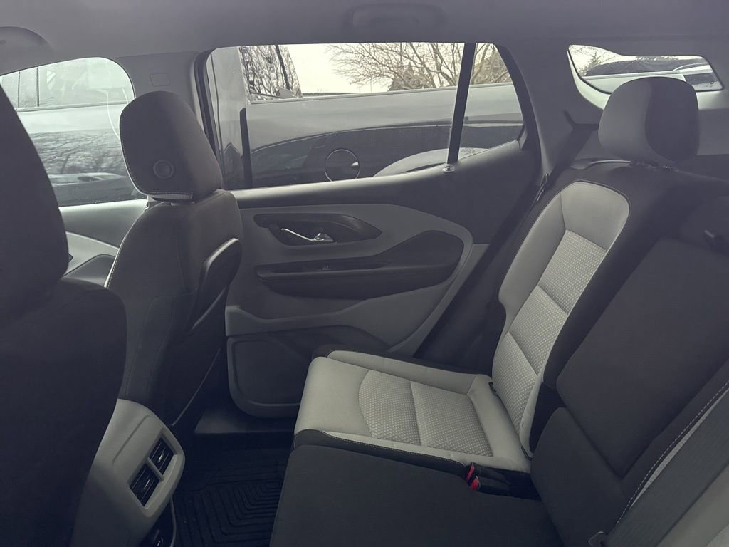 Used 2023 GMC Terrain SLE image 8