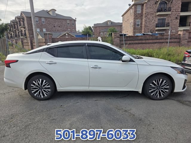 Used 2023 Nissan Altima 2.5 SV AWD/4WD image 10