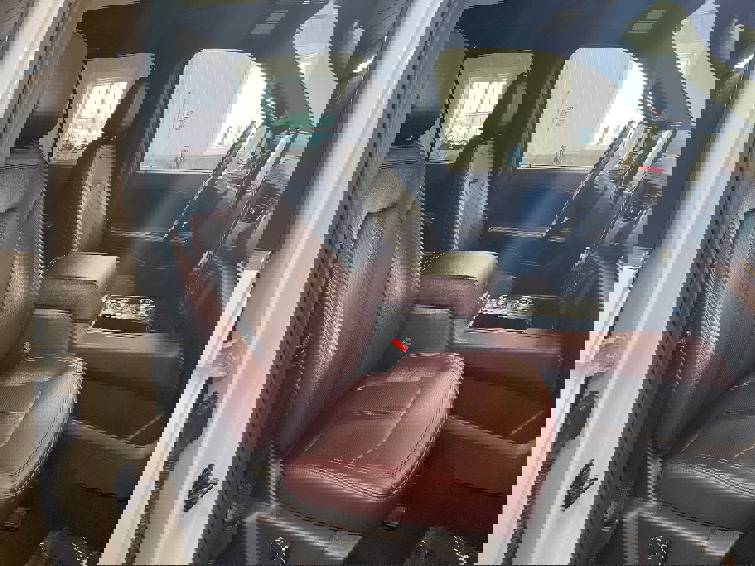 Used 2024 Ford Expedition Max Limited image 37