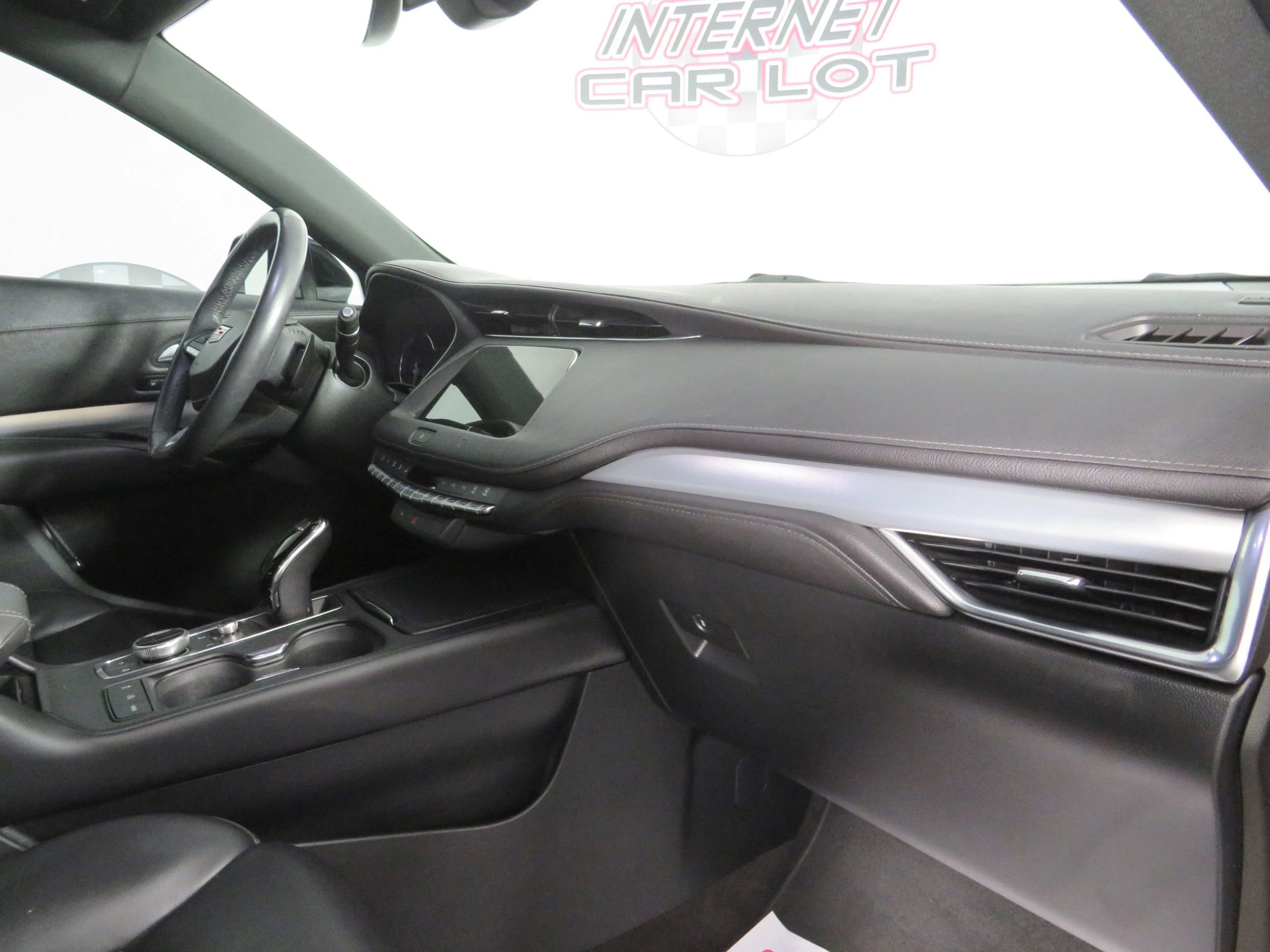 Used 2020 Cadillac XT4 Premium Luxury image 12