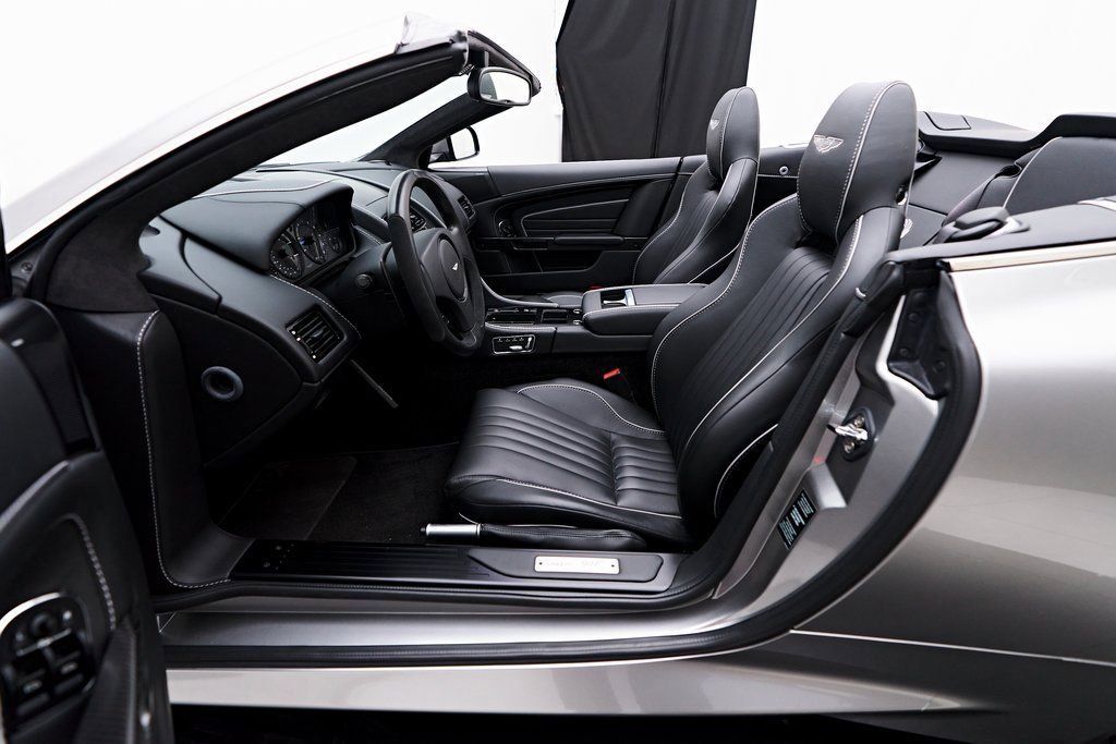 Used 2016 Aston Martin DB9 GT RWD image 51